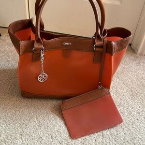 DKNY - Jelly/Leather Handbag